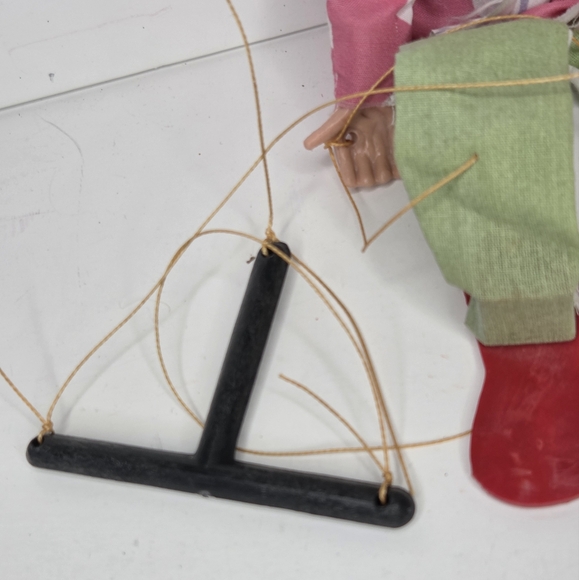 Vintage Mexican Marionette Puppet with Sombrero Handcrafted Folk Art‎ Doll - Picture 6 of 10